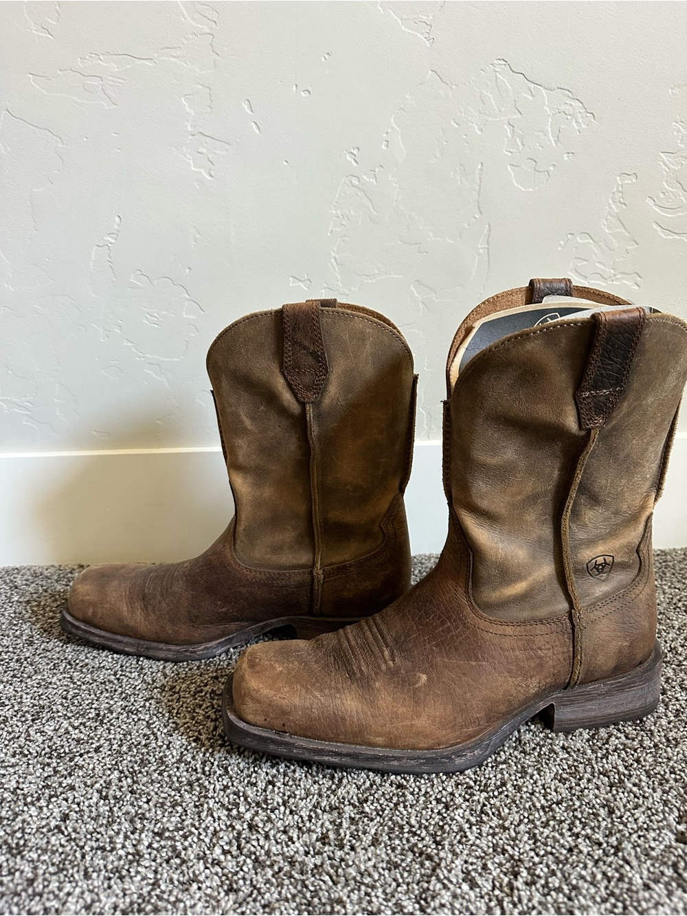 Ariat Men's Rambler Western Boots, Size 9.5D - Picture 2 of 16
